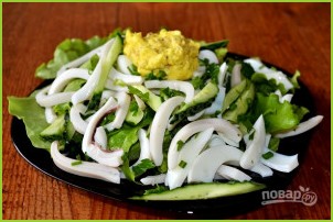 Зеленый салат с кальмаром - фото шаг 12