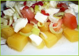 Салат из манго, томатов и моцареллы - фото шаг 7