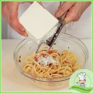 Спагетти с помидорами - фото шаг 5