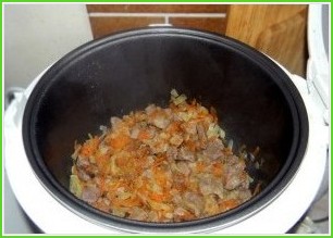 Подлива из свинины с морковкой - фото шаг 3
