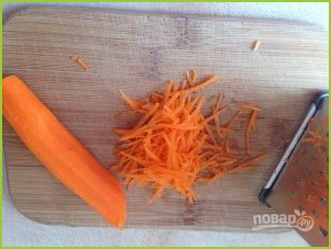 Салат из моркови и капусты - фото шаг 2