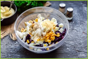 Салат с краснокочанной капустой и кукурузой - фото шаг 5
