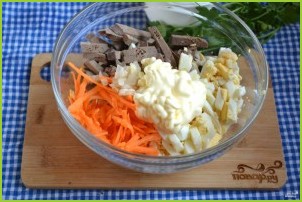 Салат с печенкой и корейской морковкой - фото шаг 5