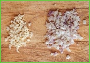 Паста с морепродуктами в сливочном соусе - фото шаг 1