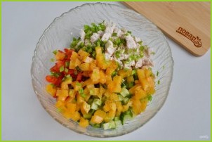 Слоеный салат из хурмы - фото шаг 6