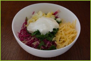 Салат с сыром и орехами - фото шаг 5