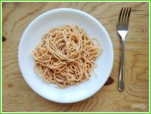 Спагетти с базиликом и сухарями - фото шаг 4