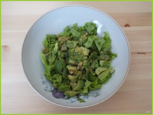 Салат с авокадо и клубникой - фото шаг 2