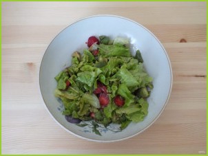 Салат с авокадо и клубникой - фото шаг 5