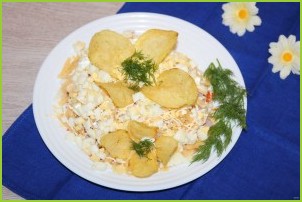 Салат с чипсами и корейской морковкой - фото шаг 9