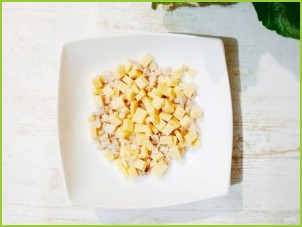 Салат с курицей, фасолью и сыром - фото шаг 1