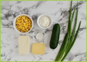 Салат с луком и кукурузой - фото шаг 1