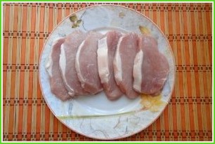 Свинина по-французски в духовке - фото шаг 1
