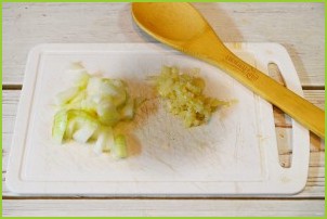 Салат из кабачков и баклажанов на зиму - фото шаг 5