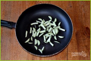 Салат с фунчозой и баклажанами - фото шаг 2