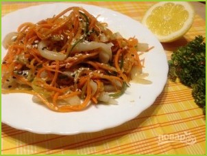 Салат с кальмарами и корейской морковью - фото шаг 8
