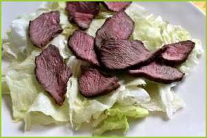Салат с зеленым омлетом и говядиной гриль - фото шаг 5