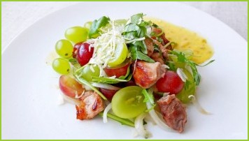 Вкусный салат с виноградом, мясом и рукколой в восточном стиле - фото шаг 4