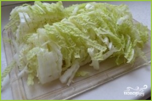 Греческий салат с пекинской капустой - фото шаг 1