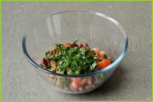 Салат с фасолью и кинзой - фото шаг 5