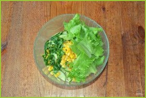 Салат с капустой, огурцами и кукурузой - фото шаг 5