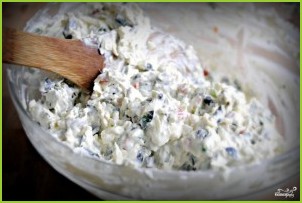 Салат с сыром и оливками - фото шаг 7