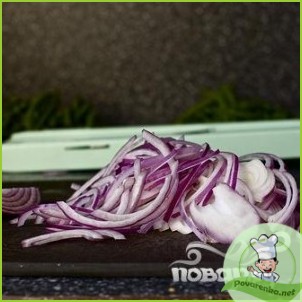 Салат с фасолью, луком и миндалем - фото шаг 3