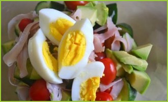 Салат с мясом, помидорами и яйцами - фото шаг 4