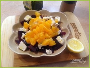 Салат со свеклой, брынзой и апельсином - фото шаг 5