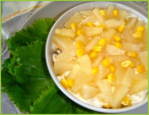 Салат с консервированными ананасами - фото шаг 5