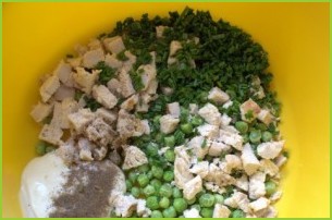 Салат с сыром и горошком - фото шаг 2