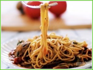 Спагетти с томатным соусом и овощами - фото шаг 6