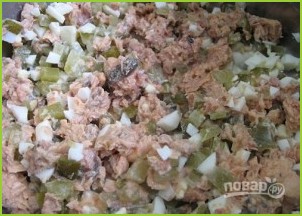 Салат с рисом и солеными огурцами - фото шаг 4