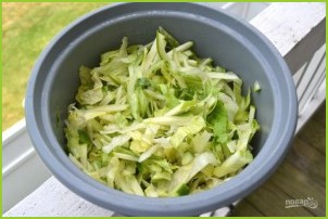 Салат с зелеными яблоками - фото шаг 4