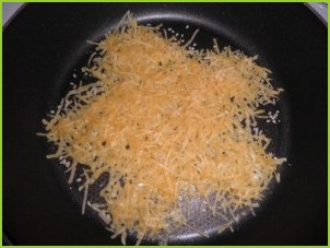 Салат в корзинке из сыра - фото шаг 4