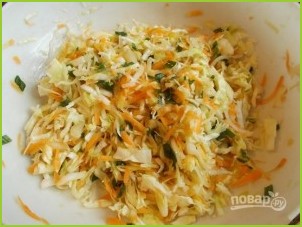 Салат витаминный с капустой и морковью - фото шаг 5